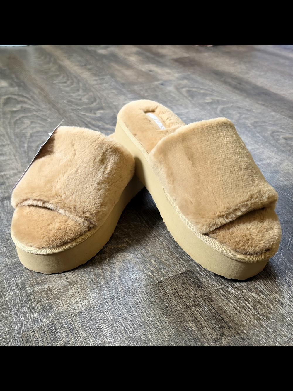 Muk Luks Kristey Platform Silde Slippers Womens 7-8 Irish Cream Tan Faux Fur